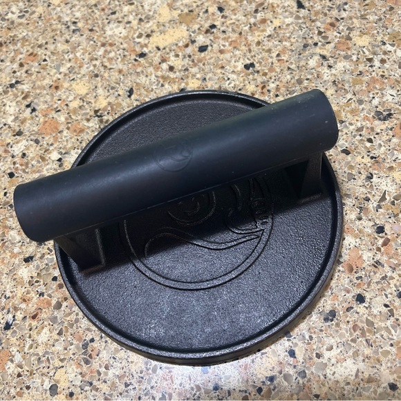 🍔 Cast Iron Burger Press - Picture 2 of 9